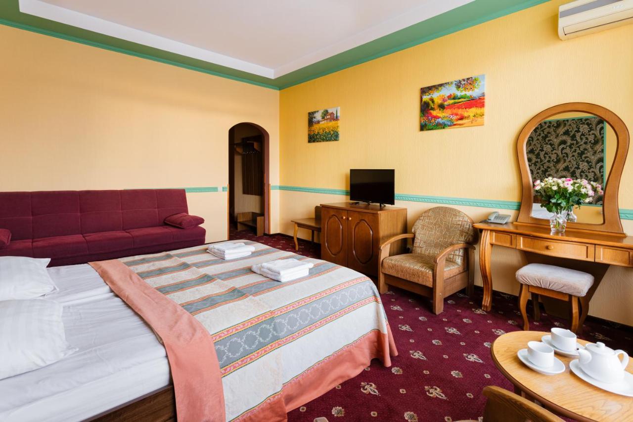 Tiso Apart Hotel Kiev Ngoại thất bức ảnh
