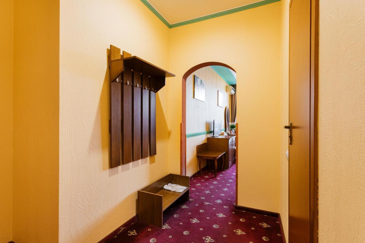 Tiso Apart Hotel Kiev Ngoại thất bức ảnh